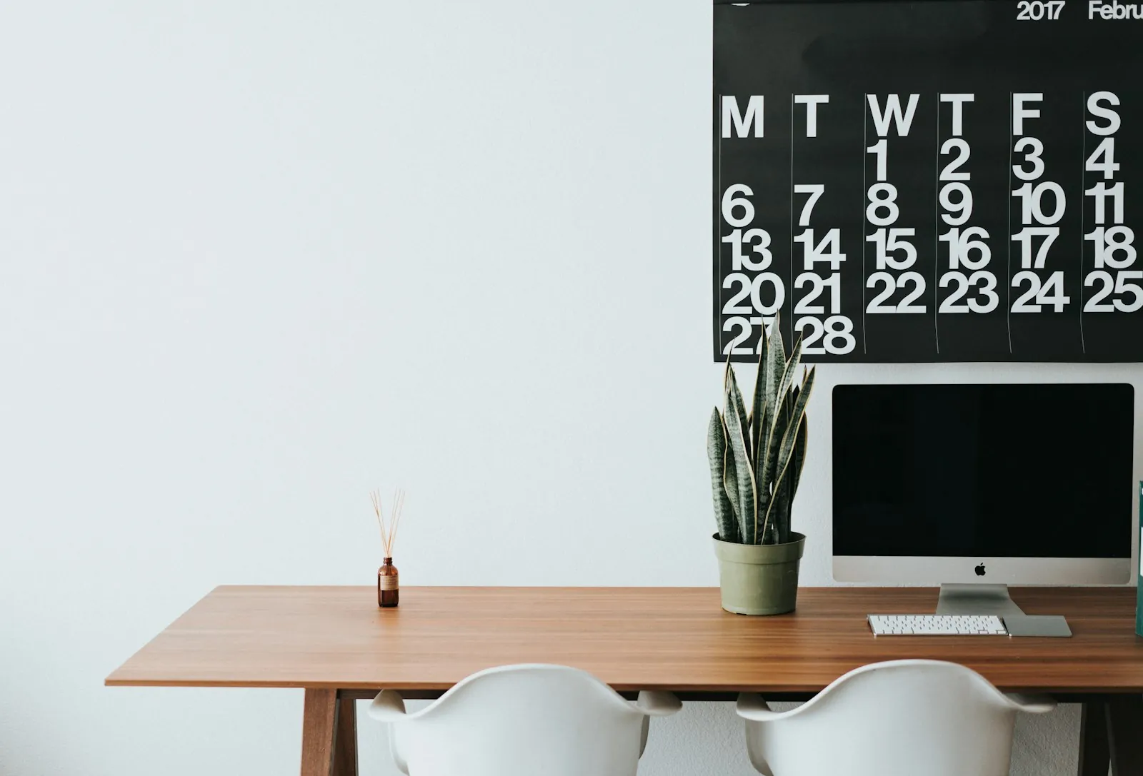 A calendar on a desk, illustrating recovery measured in stages rather than a single date.