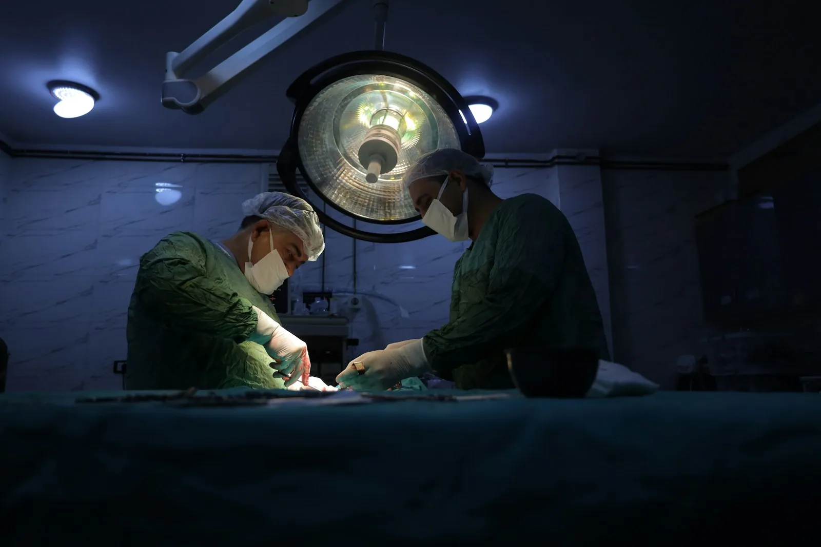 Illustrative photograph of a professional clinical setting accompanying information about Endoscopic Brow Lift