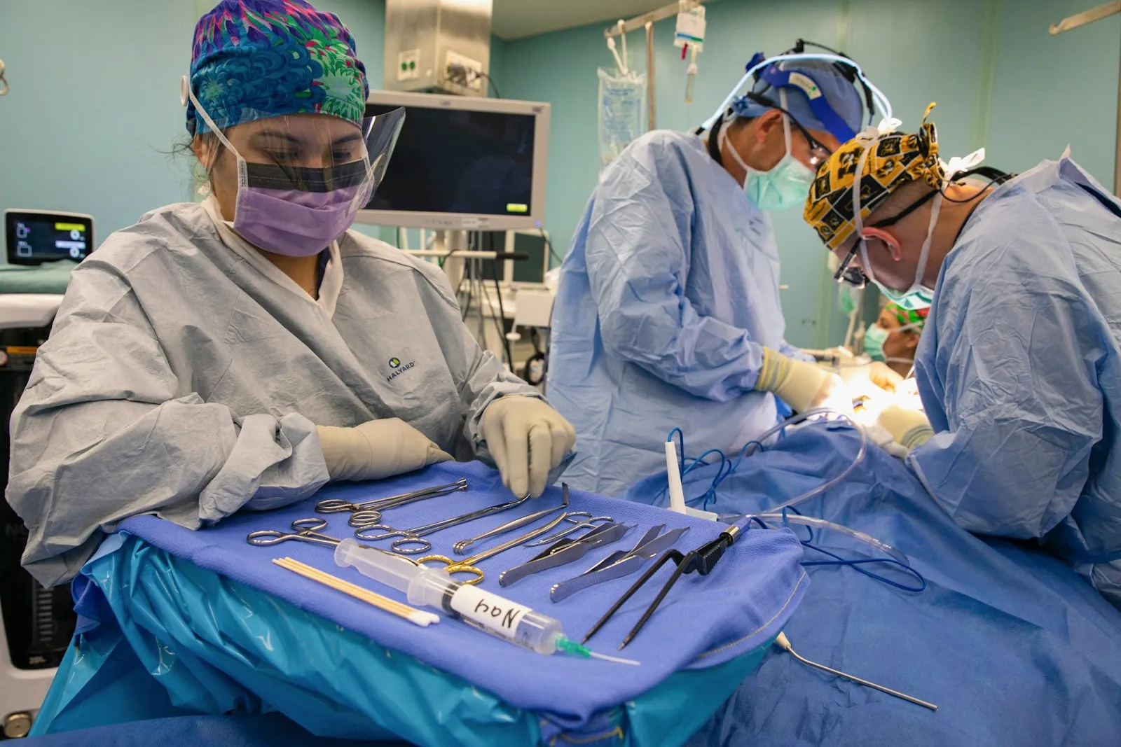 A prepared instrument tray, illustrating the two surgical approaches.