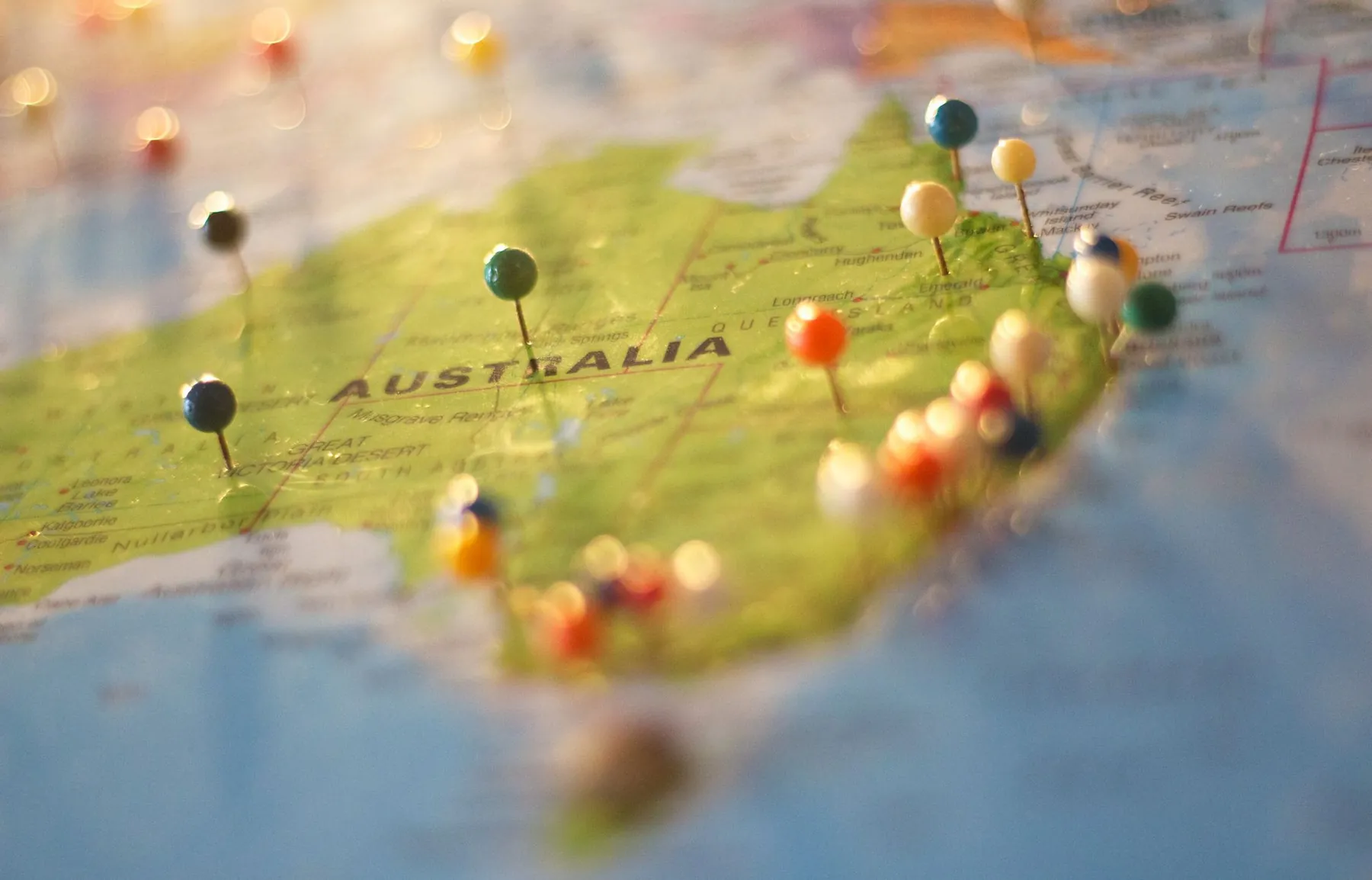 Two pins on a map, illustrating the choice between two clinic locations.